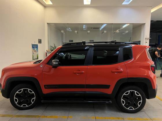 JEEP RENEGADE 2.0 16V TURBO DIESEL TRAILHAWK 4P 4X4 AUTOMÁTICO